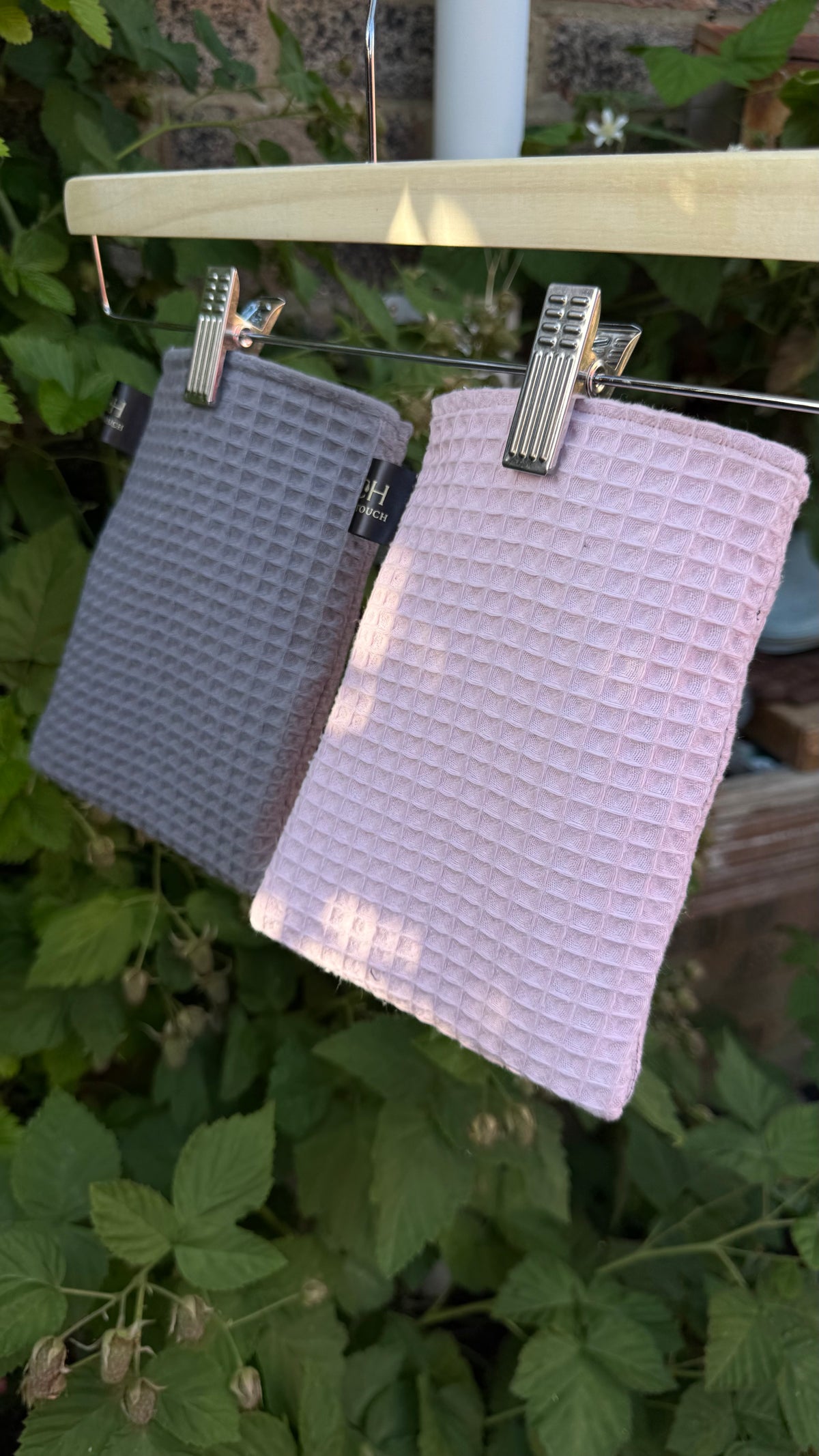 Essence Touch™ Cotton Cleansing Mitt– Reusable Face Mitt